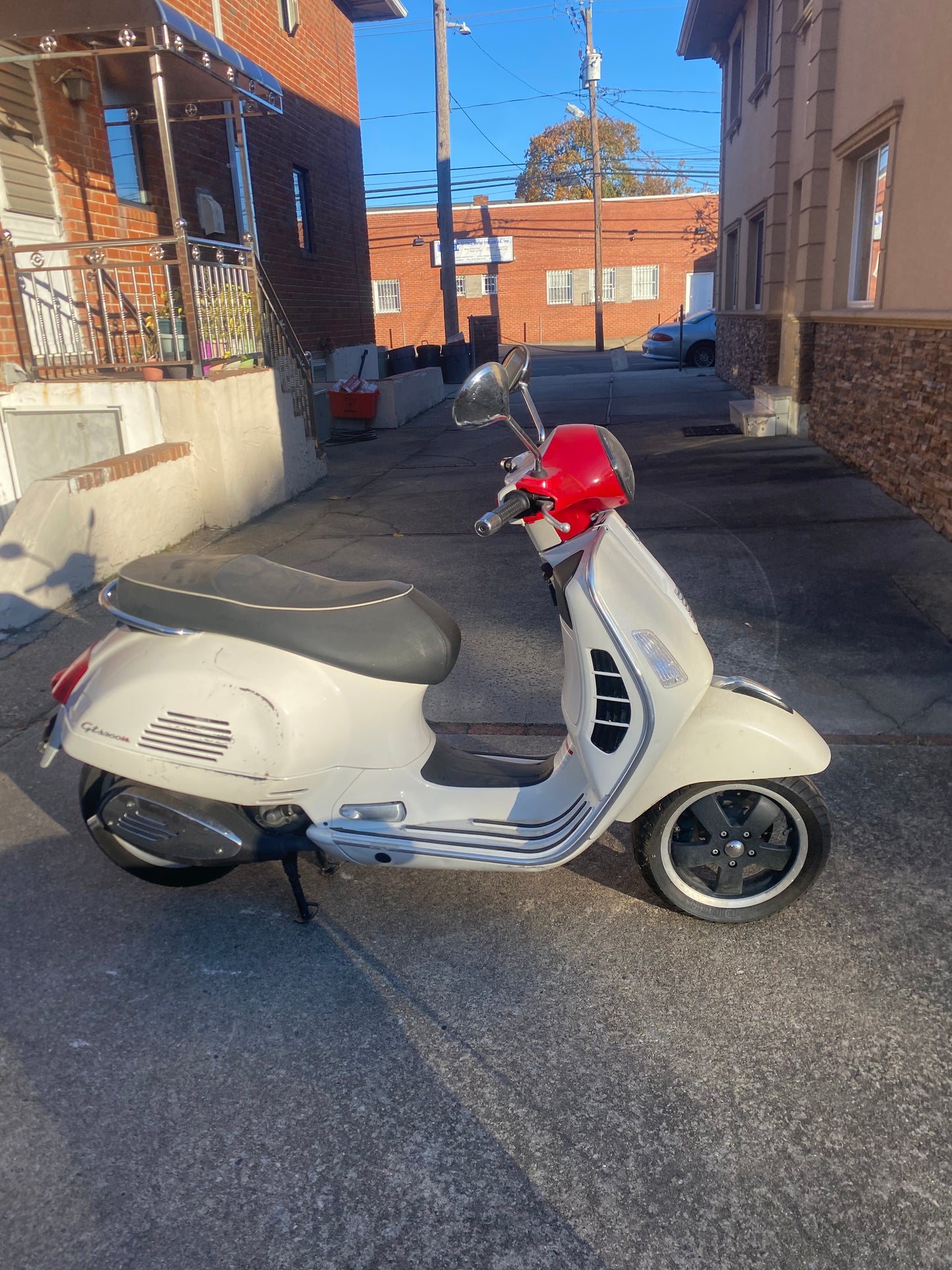 White/Red Vespa Super Scooter