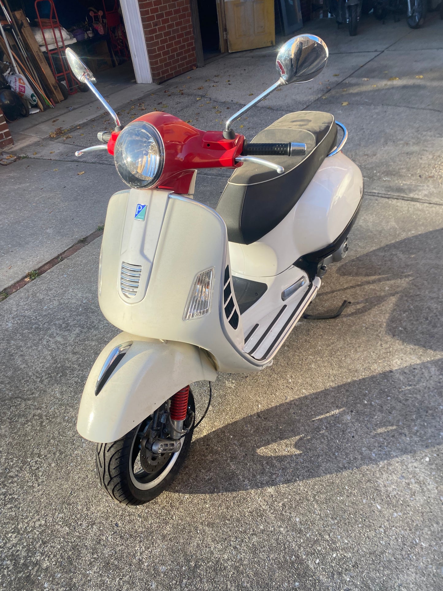 White/Red Vespa Super Scooter