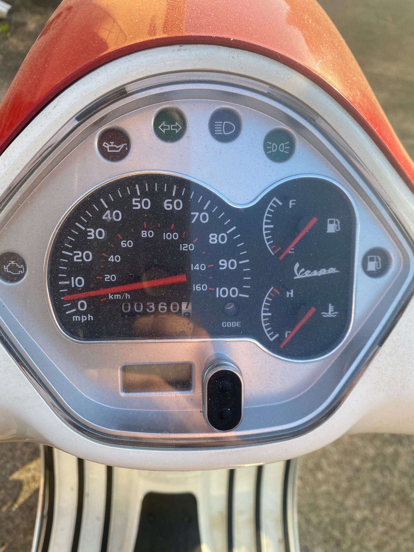 White/Red Vespa Super Scooter